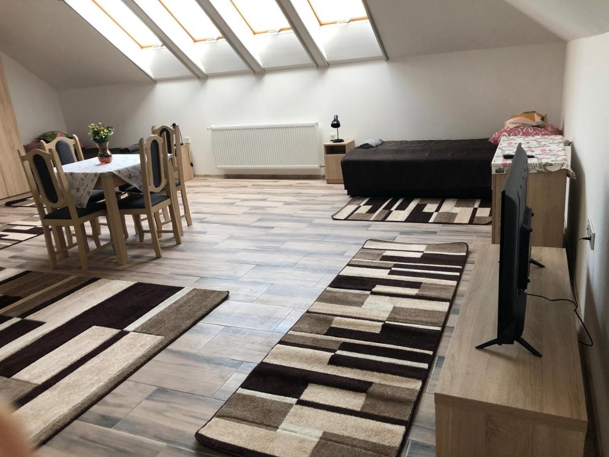 Lukacs Vendeghaz Hotel Erdohorvati Ngoại thất bức ảnh